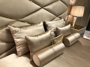 Bedcovers & Cushions